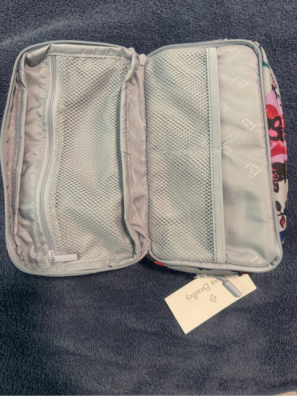 Vera Bradley Lighten up deluxe organizer - Picture 3 of 6